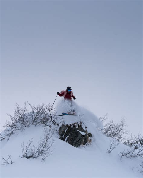 Snowcat Skiing - Chugach Powder Guides