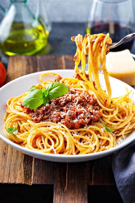 The Best Homemade Bolognese Sauce The Novice Chef