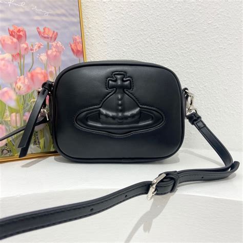 Сумка на плечо Vivienne Westwood - купить с доставкой по выгодным ценам ...