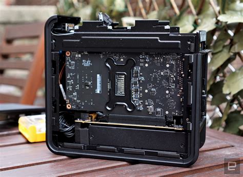 Intel's NUC 9 Extreme is the new king of tiny gaming PCs