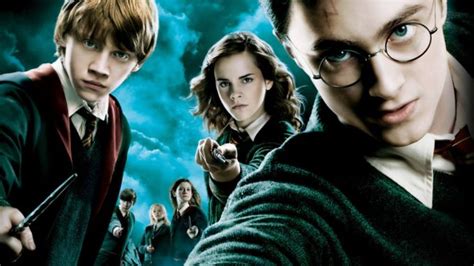 Best Christmas Present Ideas For A Harry Potter Fan Flavourmag