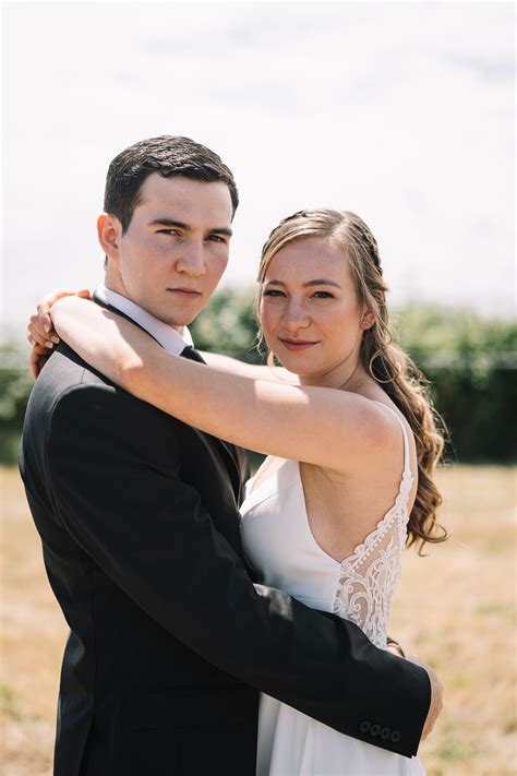 Kylie and Peter - Seattle intimate backyard wedding photography - Mike