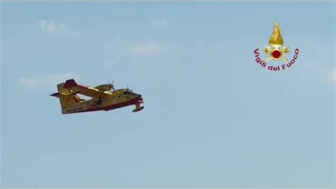 Incendi Boschivi Oggi Richieste D Intervento Aereo Gazzetta Di Parma