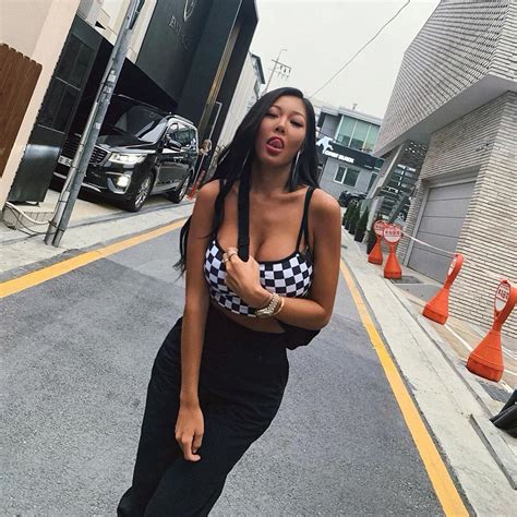 So Massive And Horny R 2busty2hide