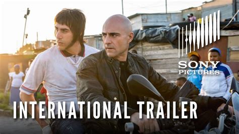 The Brothers Grimsby - Official International Trailer - YouTube