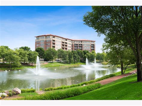 prairie park  wheeling wheeling il condominiums  sale  rent