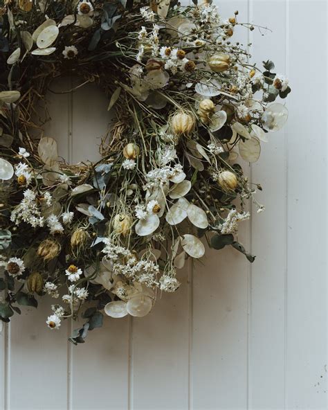 Everlasting Dried Flower Wreath - Alarch Gwyn - Fierceblooms