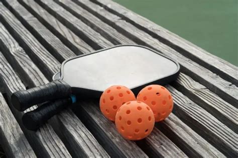 10 Best Lightweight Pickleball Paddles - Updated for 2021!