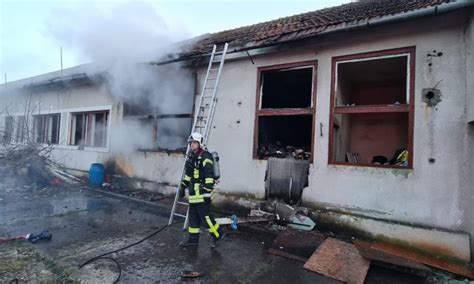 Timiș incendiu la o hală dezafectată din Lugoj un bărbat a fost