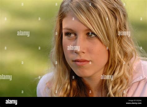 Young blonde year old Fotos und Bildmaterial in hoher Auflösung