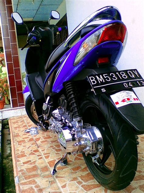 Gambar Modifikasi Motor Matic Vario Techno Drag  Trektrekku44