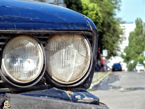 Why Does My Headlight Keep Going Out 10 Common Reasons