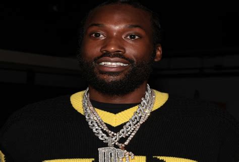 Meek Mill Pays Shoe Vendor $500 After Explaining the Hustle