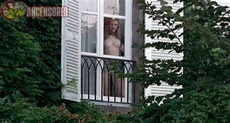 Naked Natacha Régnier in Criminal Lovers