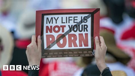 South Korean Woman Jailed Over Secret Nude Model Photo BBC News