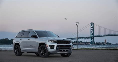 30th Anniversary Edition 2023 Grand Cherokee 4xe Plugs Into Jeep