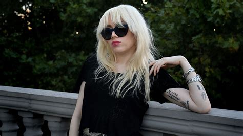 Militta Bora Se Sum A La Moda Del Destape Hot Y Pos Desnuda Boca Abajo En La Cama Infobae