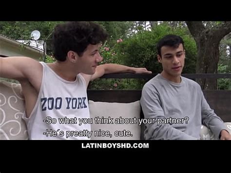 Jóvenes latinos pagaron en efectivo para follar al aire libre XVIDEOS