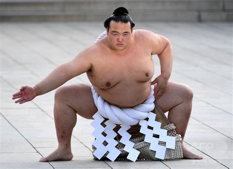 新横綱の稀勢の里、明治神宮で奉納土俵入り 写真9枚 国際ニュース：afpbb News