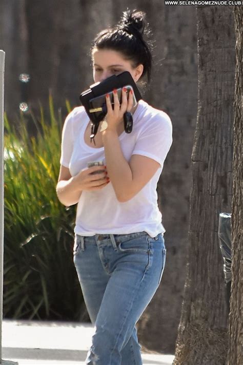 Ariel Winter Beautiful Sexy Celebrity Posing Hot Babe Famous And Uncensored