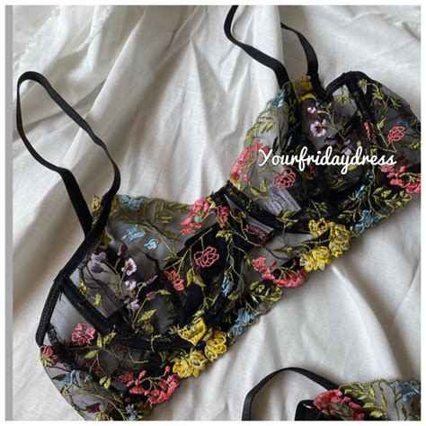 Jual Matching Set Embroidery Floral Sexy Mesh Lingerie Corset Bra And Panty Matching Set