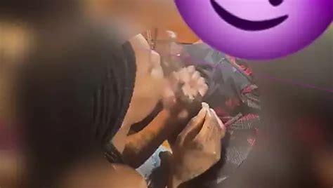 Latex MILF Wird Auf Den Schaukelsesseln Gefickt Sperma Auf Latex XHamster