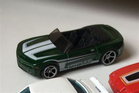Famoso Carro Camaro Convers Vel Verde Escuro Hot Wheels Green Brinquedo Para Beb S Hot Wheels