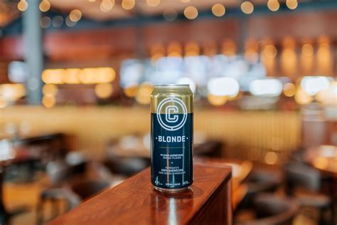 Blonde La Cage Brasserie Sportive