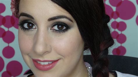 Tutoriel Smokey Eyes Avec La Naked 2 Glamour Maquillage YouTube