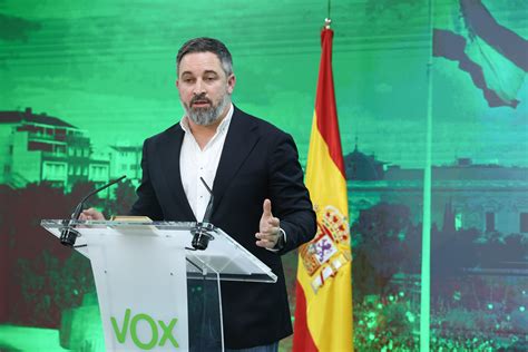 Abascal anuncia una asamblea de Vox a finales de enero para elegir una