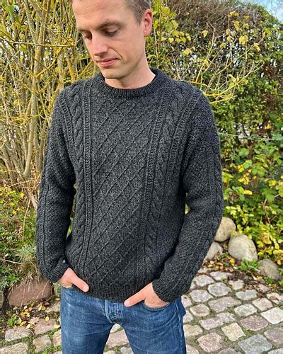 Ravelry Moby Sweater Man Pattern By Petiteknit