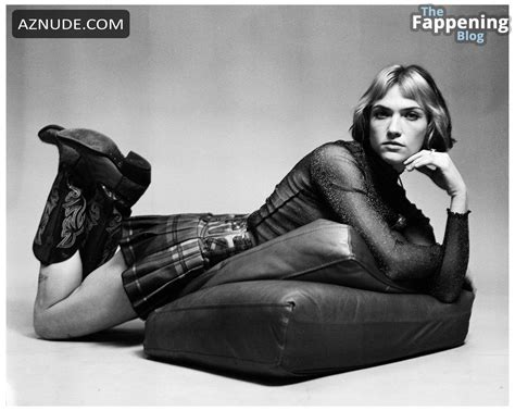 Violett Beane Sexy And Nude Photoshoots Posing Her Attractive Tits Legs And Figure Aznude