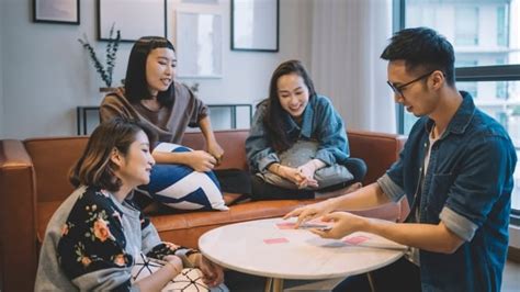 The beginner's guide to the greatest pastimes: Euchre | CBC Life 