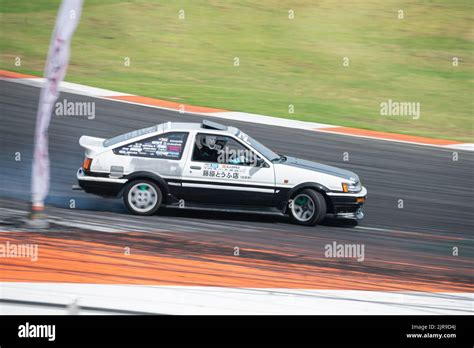 The Ultimate Drifting Machine Unboxing The Toyota Corolla Ae86