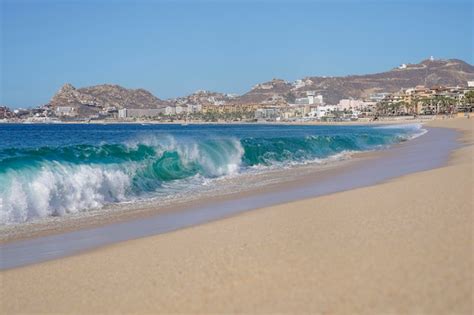 Premium Photo | Waves in cabo san lucas