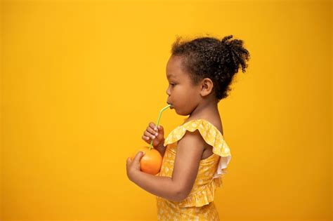 Jolie Fille En Bikini Photo Gratuite