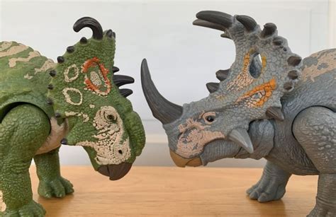 Sinoceratops (Jurassic World Sound Strike by Mattel) | Dinosaur Toy Blog