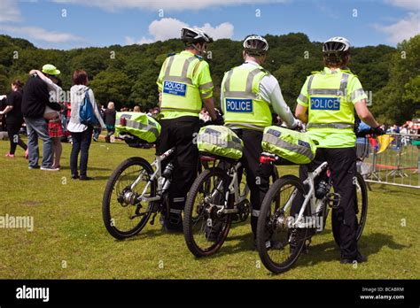 Gay Policeman Hi Res Stock Photography And Images Alamy
