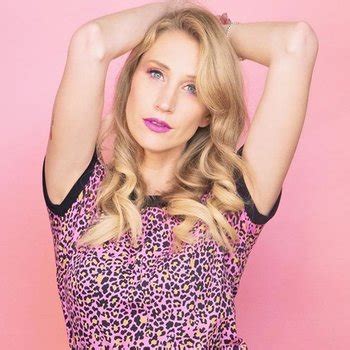 Maude Garrett Babe Page Watch This Tv Host On FreeOnes