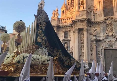 Las procesiones más sobrias de la ciudad de Murcia protagonizan este