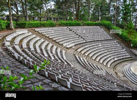 Outdoor Amphitheater Stage Designs