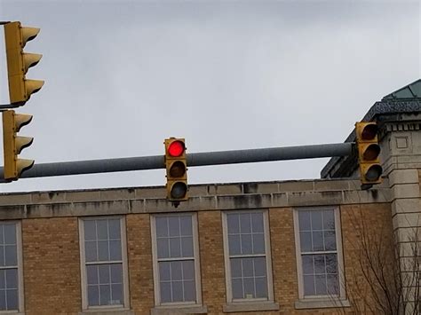 Just watched this light go out. : r/mildlyinteresting