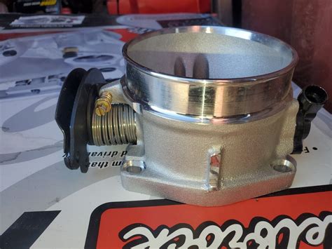 Edelbrock Pro Flo XT 90mm Throttle Body 3869 EBay