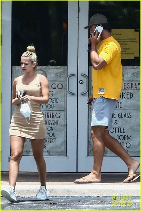 Tyler Cameron S Mystery Blonde Revealed After Lunch Date See The