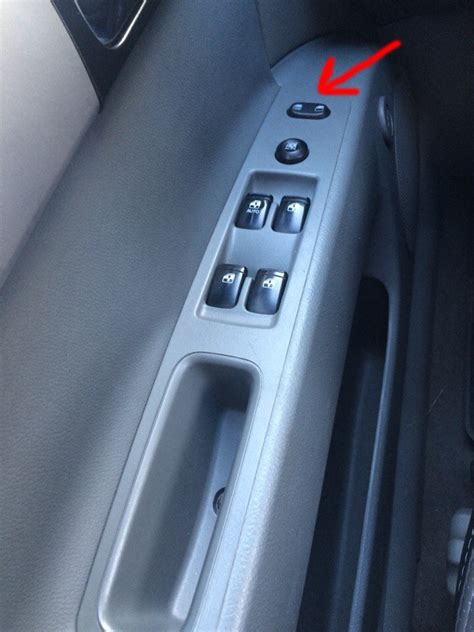 Подогрев сидений и блокировка дверей — Chevrolet Lacetti Sedan, 1,6 л ...