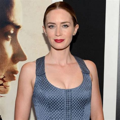 Hot Emily Blunt Bikini Photos Thblog