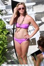 Reese Witherspoon Frumpy Old Lady Bikini Pics