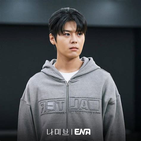 8 Tekanan Hidup Yang Dialami Yoo Jin Woo Dalam Drakor Namib