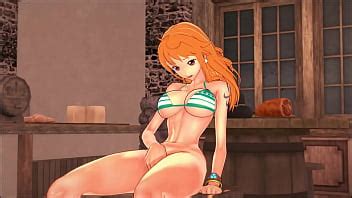 La linda pirata Nami se mete los dedos en el coño en un bar One Piece Hentai XVIDEOS