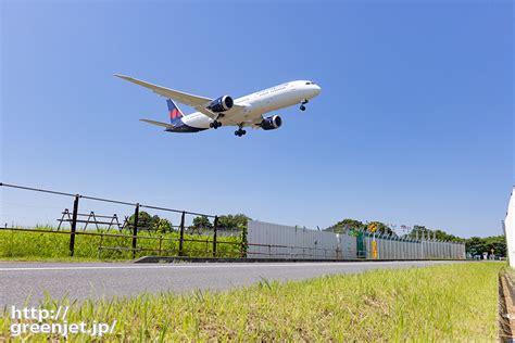 成田で飛行機～道路より低い所から狙う Mgt Greenjet 飛行機撮影記